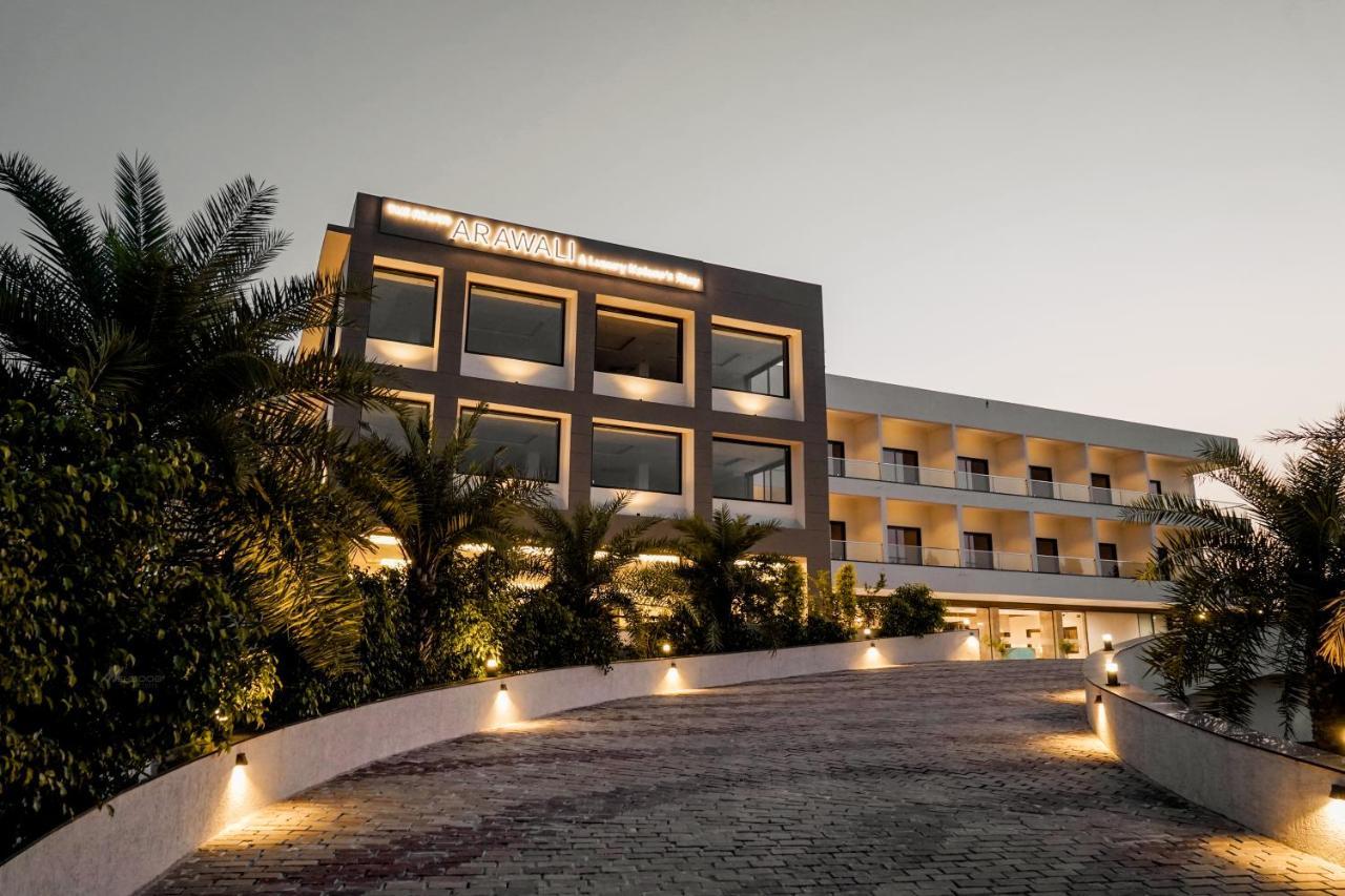 Pride Resort & Convention Center Ranakpur Near Ranakpur Dam Sādri エクステリア 写真