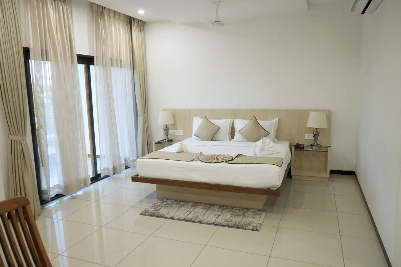 Pride Resort & Convention Center Ranakpur Near Ranakpur Dam Sādri エクステリア 写真