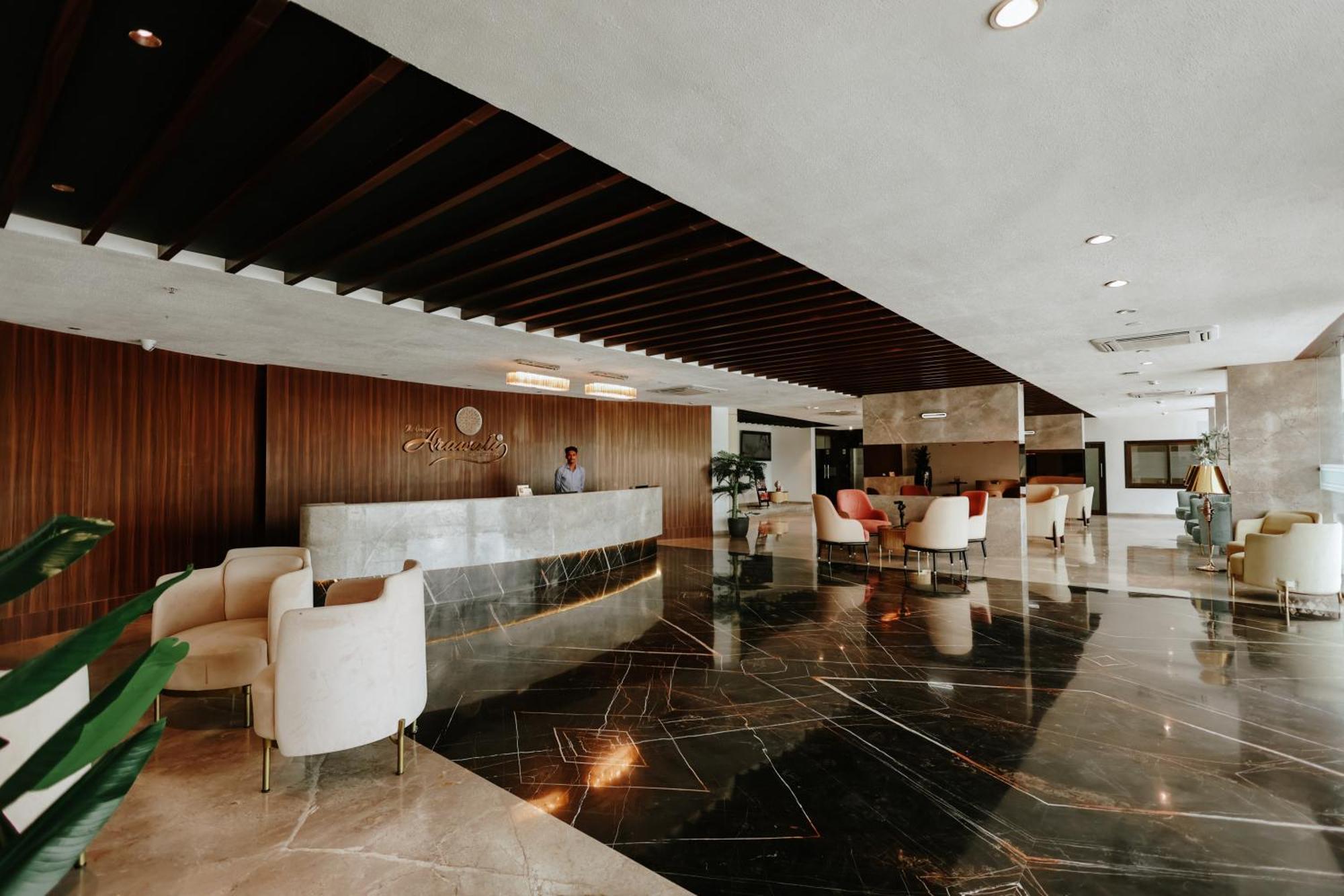 Pride Resort & Convention Center Ranakpur Near Ranakpur Dam Sādri エクステリア 写真