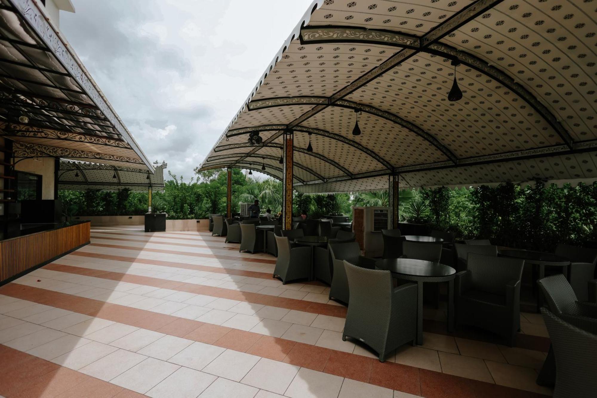 Pride Resort & Convention Center Ranakpur Near Ranakpur Dam Sādri エクステリア 写真